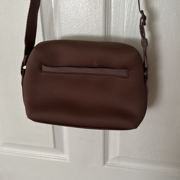 Micah Crossbody - Picture 5 of 9